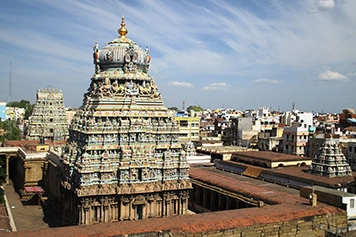 Plan a peaceful spiritual journey to Kodai Alagar Temple with a comfortable taxi ride.