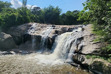 Book Cab to Attukad Waterfall Tours & Scenic Taxi Rides Book a cab online to Attukad Waterfall, Kerala – enjoy lush views, easy travel, and taxi tours.