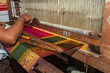 Visit Weaving Places in Kanchipuram By Online Taxi Booking Book Taxi or Bus Rental Service to visit weaving sites and explore Kanchipuram conveniently.
