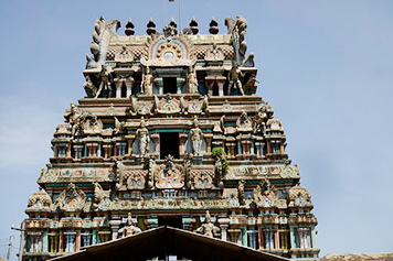 Traveler books a custom car online for a peaceful pilgrimage to Suryanar Navagraha Temple